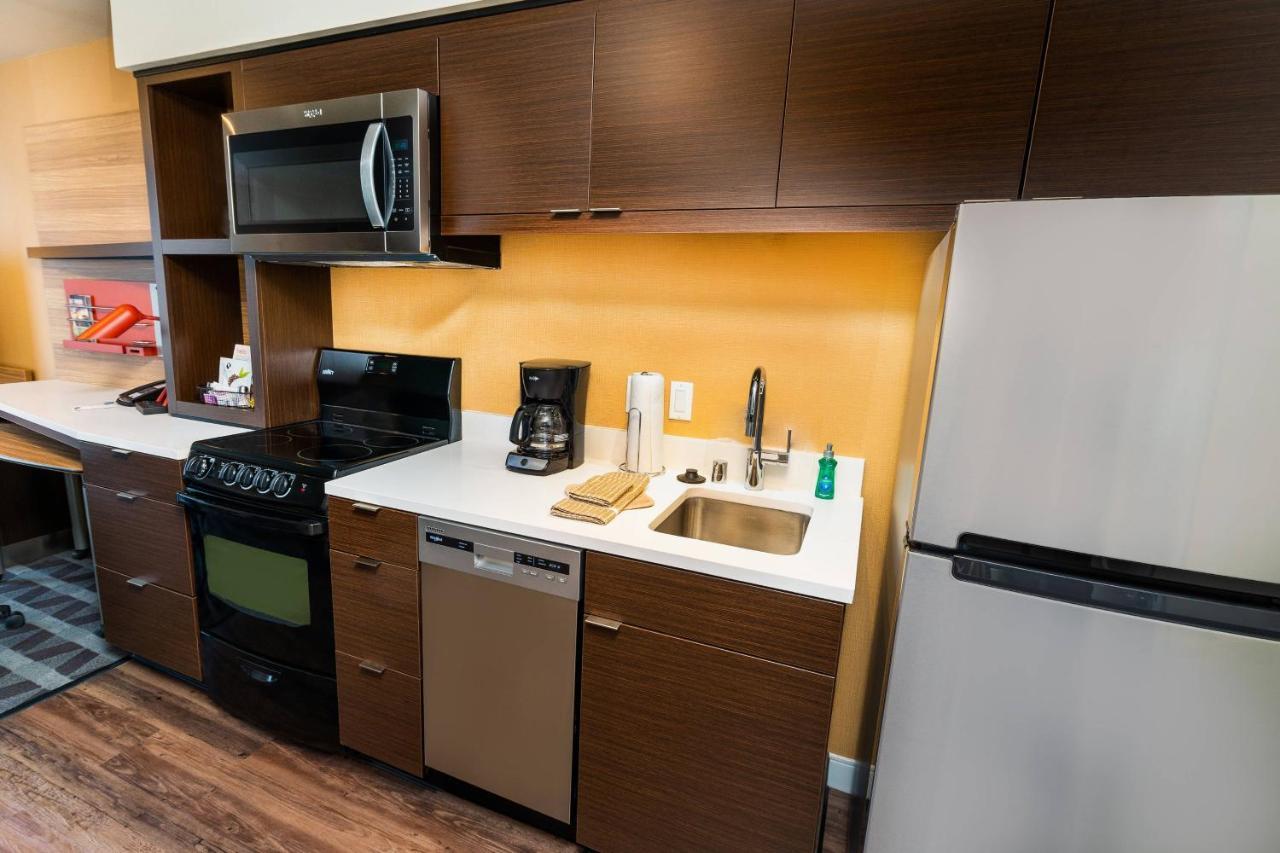 Towneplace Suites By Marriott Las Vegas Stadium District Exterior photo