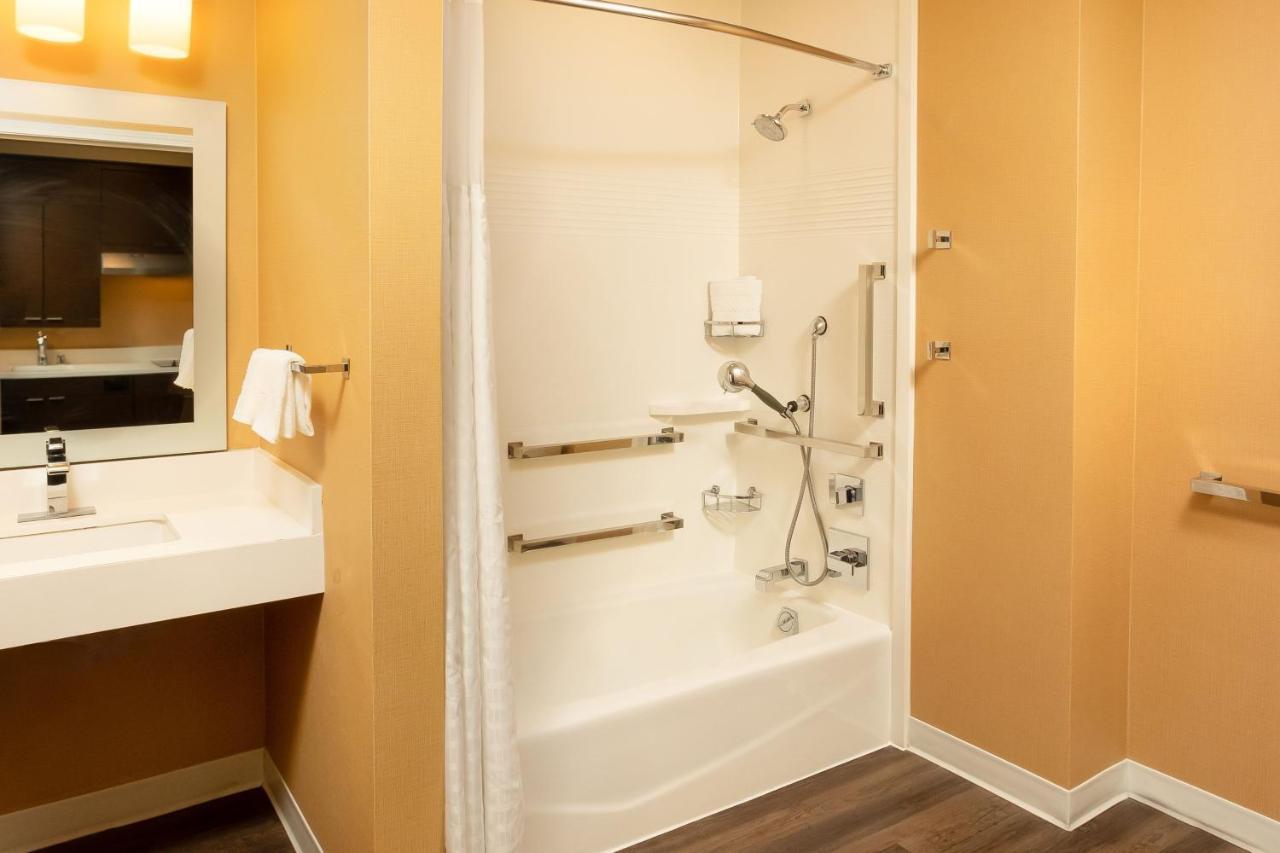 Towneplace Suites By Marriott Las Vegas Stadium District Exterior photo