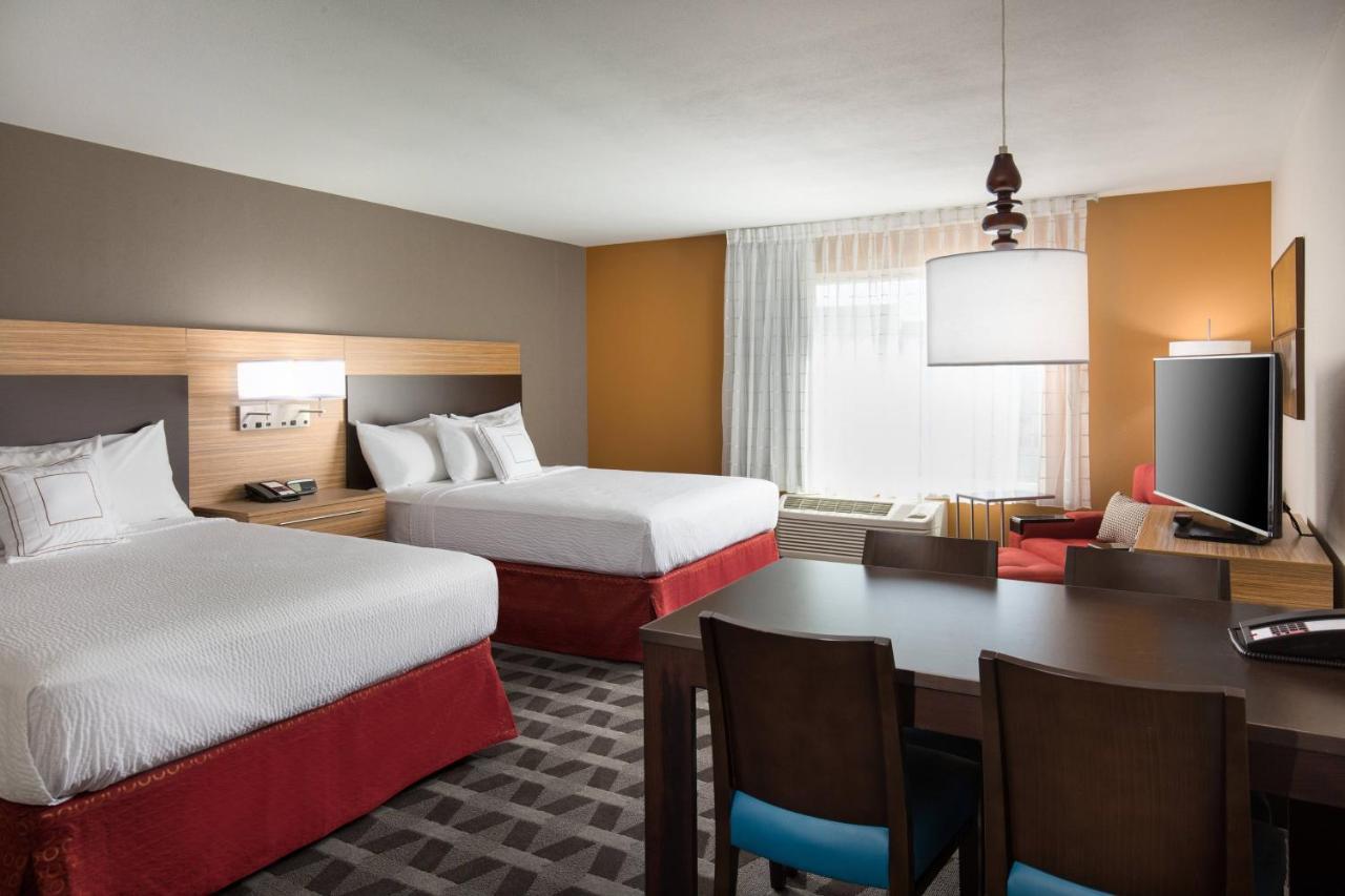 Towneplace Suites By Marriott Las Vegas Stadium District Exterior photo