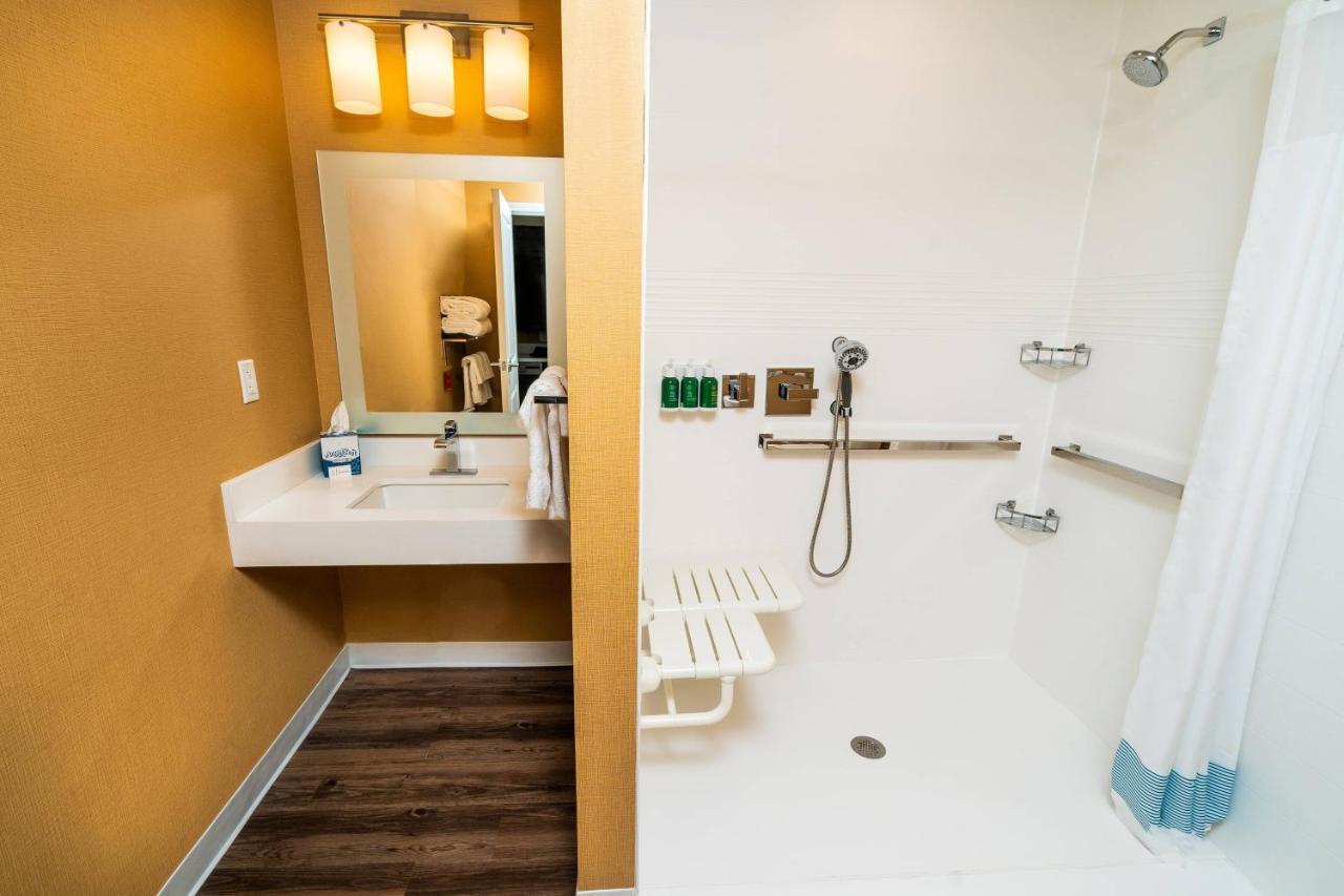 Towneplace Suites By Marriott Las Vegas Stadium District Exterior photo