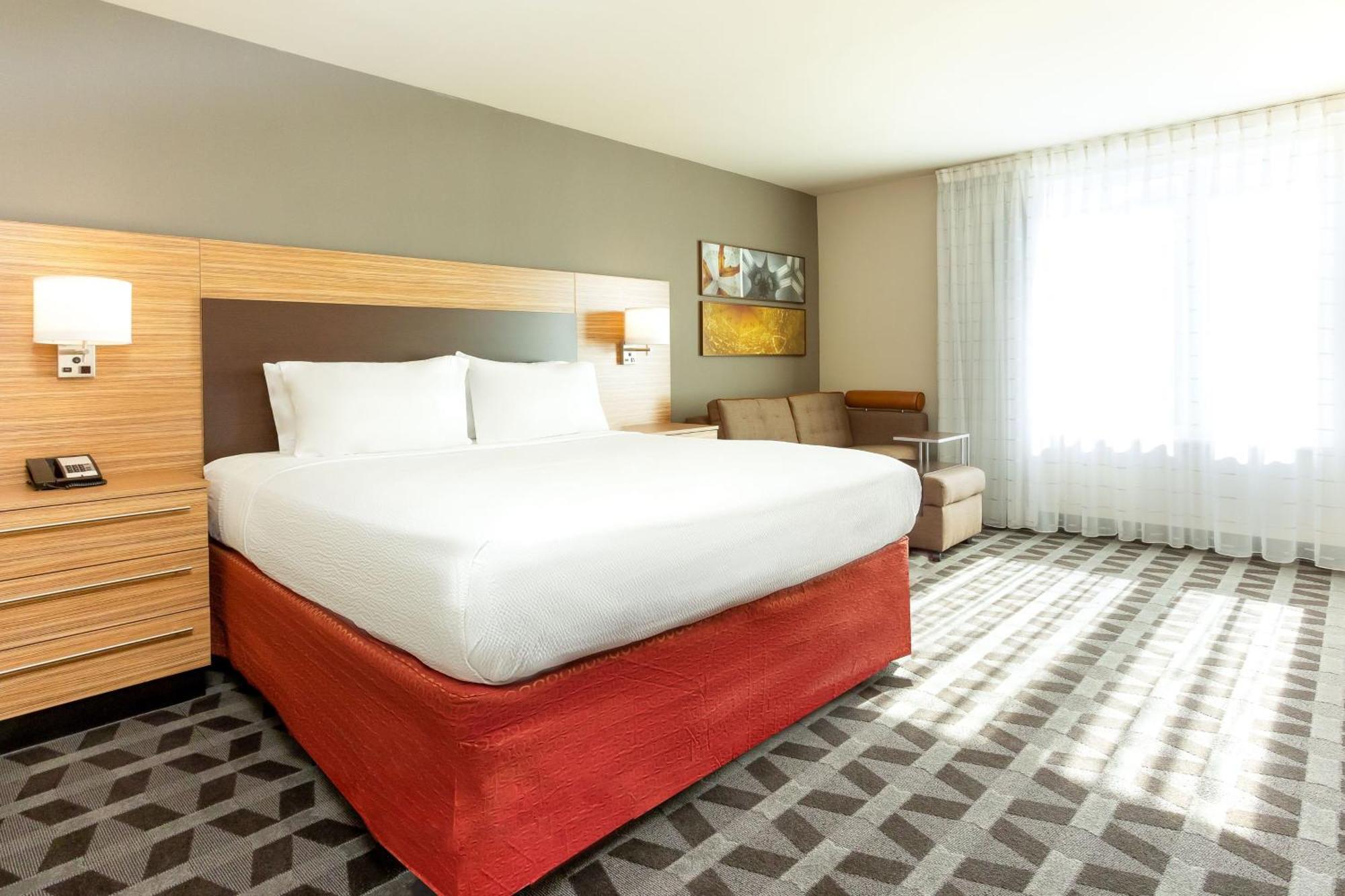Towneplace Suites By Marriott Las Vegas Stadium District Exterior photo